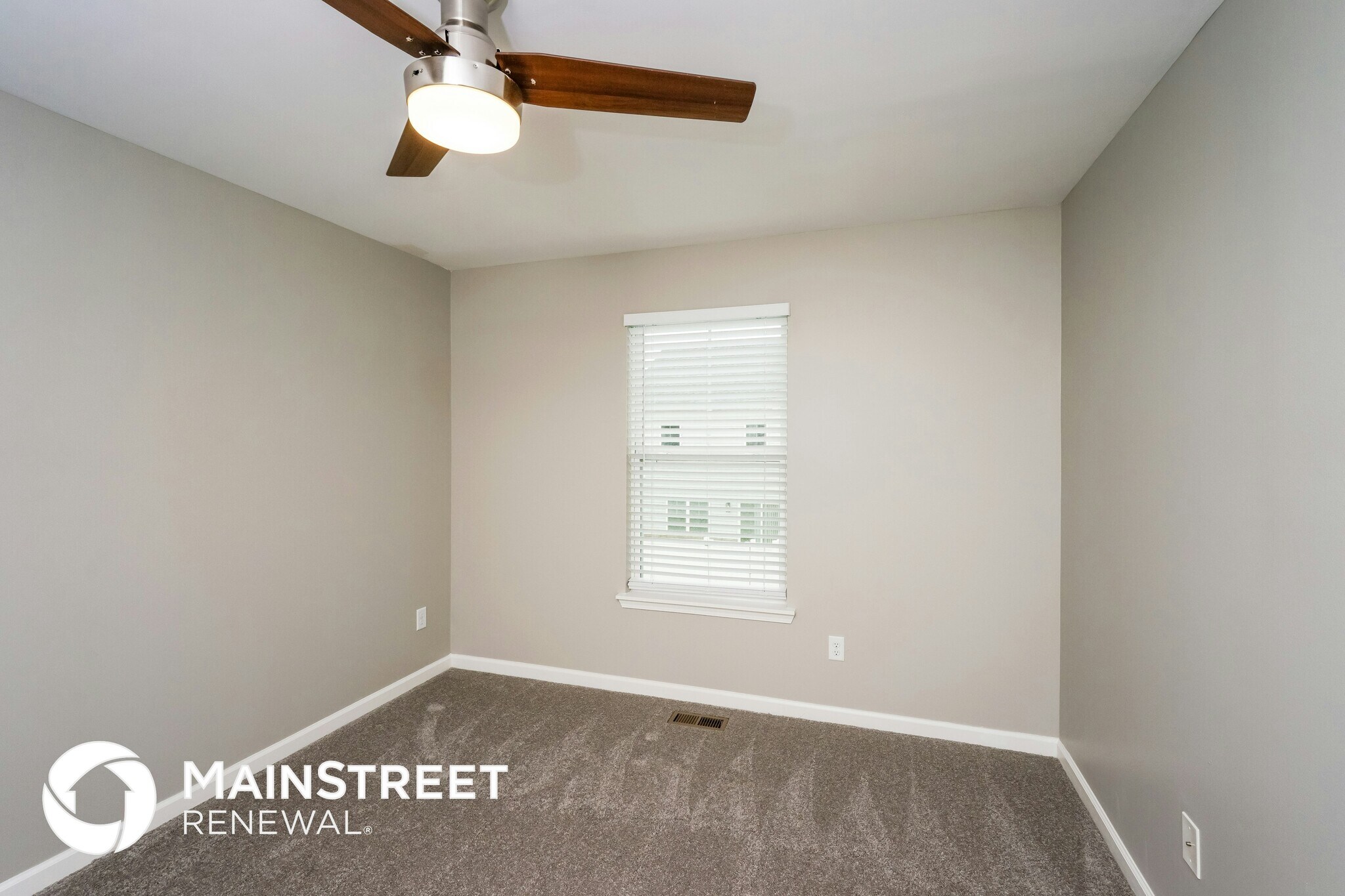 Building Photo - 2061 Paddle Wheel Dr