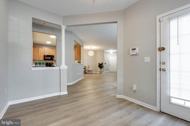 Building Photo - 7557 Stoney Run Dr