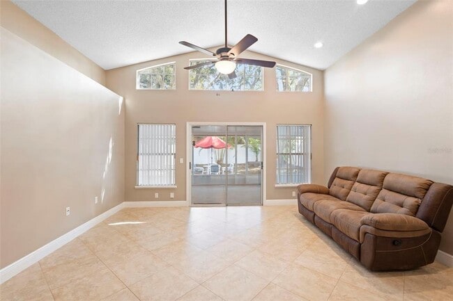 Building Photo - 707 Brightview Dr