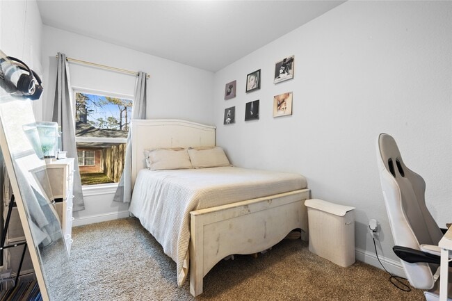 Building Photo - 12140 Goliad Ln