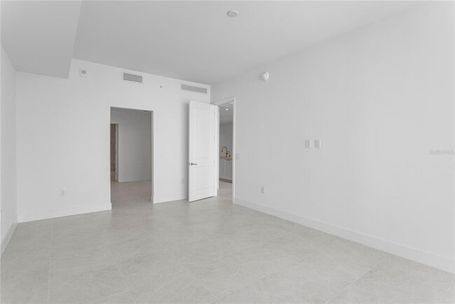 Building Photo - 3015 S Ysabella Ave