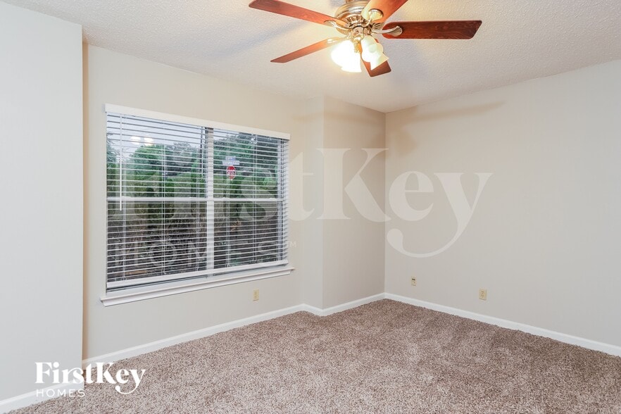 Building Photo - 15975 Tampke Pl