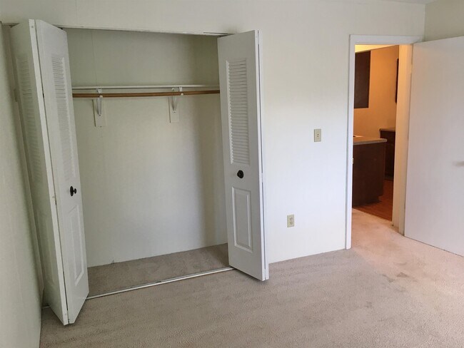 Building Photo - 3981 Brown Ave