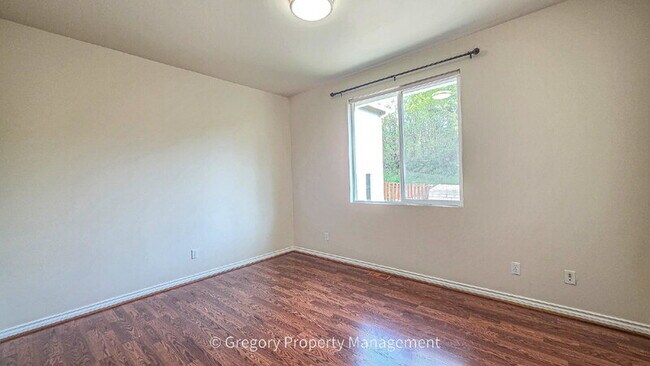 Building Photo - 6920 137th Pl SE