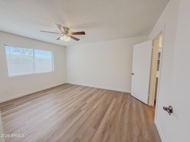 Building Photo - 2533 E Wagoner Rd