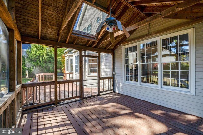 Building Photo - 47001 Smithwood Ct
