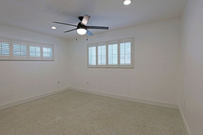 Building Photo - 1353 Stadler Dr