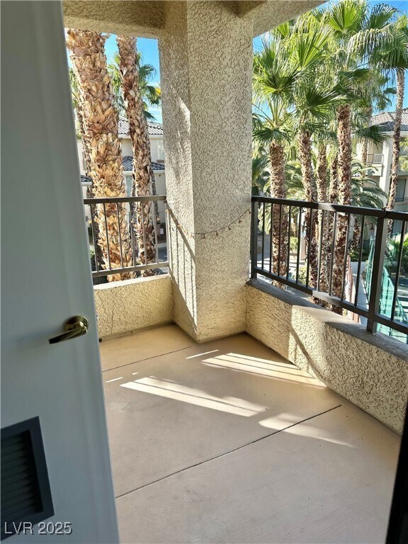 Building Photo - 7119 S Durango Dr