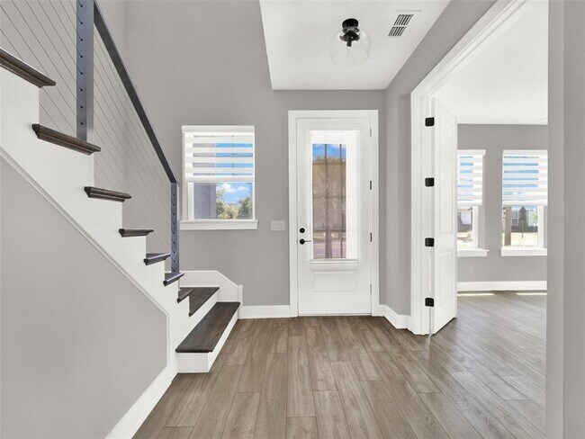 Building Photo - 13782 Grignard Aly