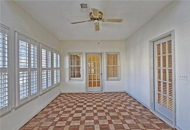 Building Photo - 940 Bridgegate Dr NE