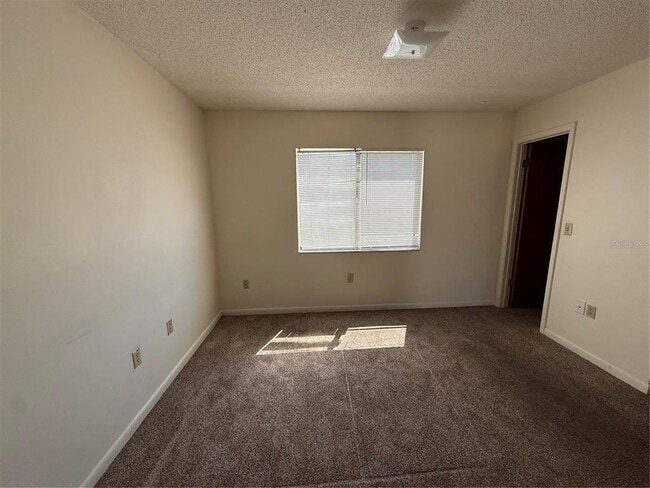 Building Photo - 3032 SE 5th Terrace