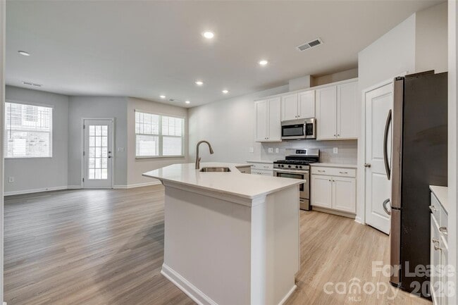 Building Photo - 807 Gable Oak Ln