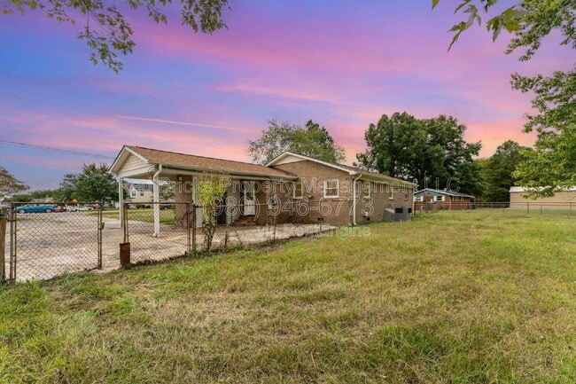 Building Photo - 14013 Eastfield Rd