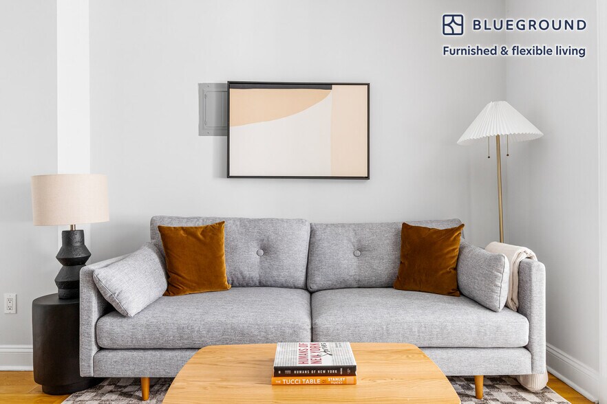 Building Photo - 118 Christopher St