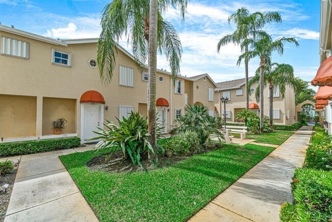 Building Photo - 338 Waterside Dr