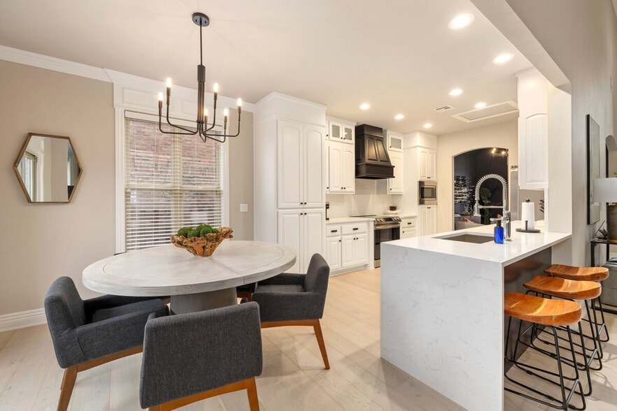 Building Photo - 6502 W Hearth Falls Dr