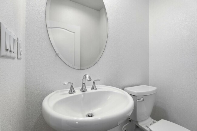 Building Photo - 1818 Tarragon Dr