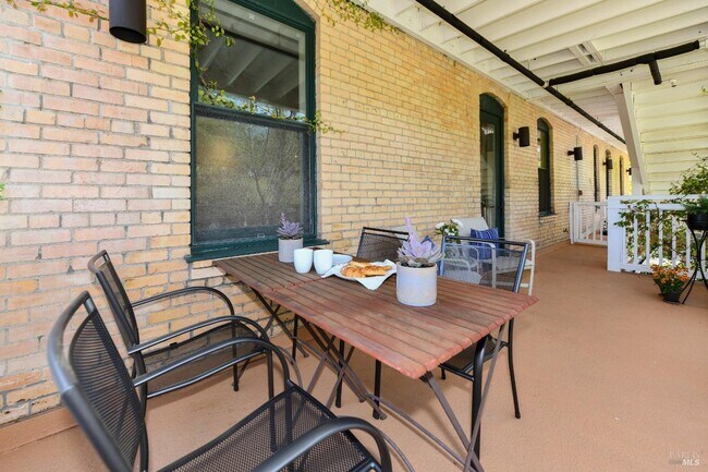 Building Photo - 13756 Arnold Dr