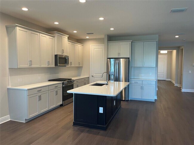 Building Photo - 6408 Wekiwa St