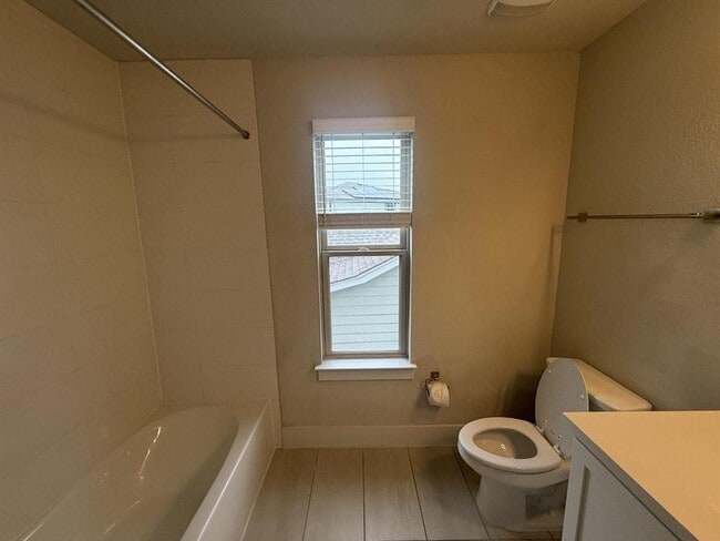 Building Photo - 8615 McKamy Dr