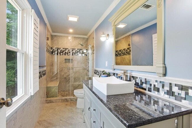 Building Photo - 8900 Carroll Manor Dr