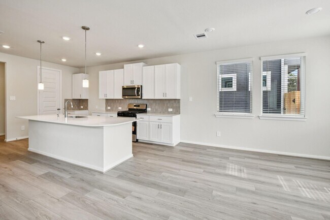 Building Photo - 4210 Pne Spgs Ct