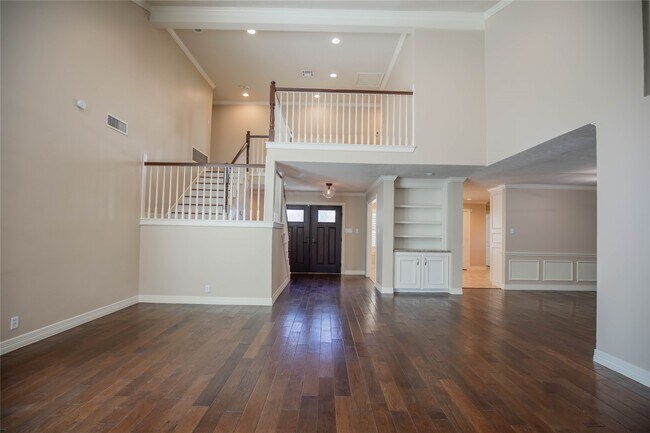 Building Photo - 1627 Fall Valley Dr