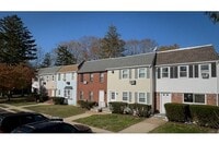 Building Photo - 164 Montauk Hwy