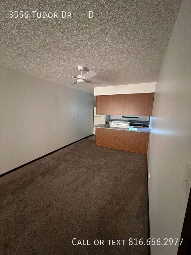 Building Photo - 3556 Tudor Dr