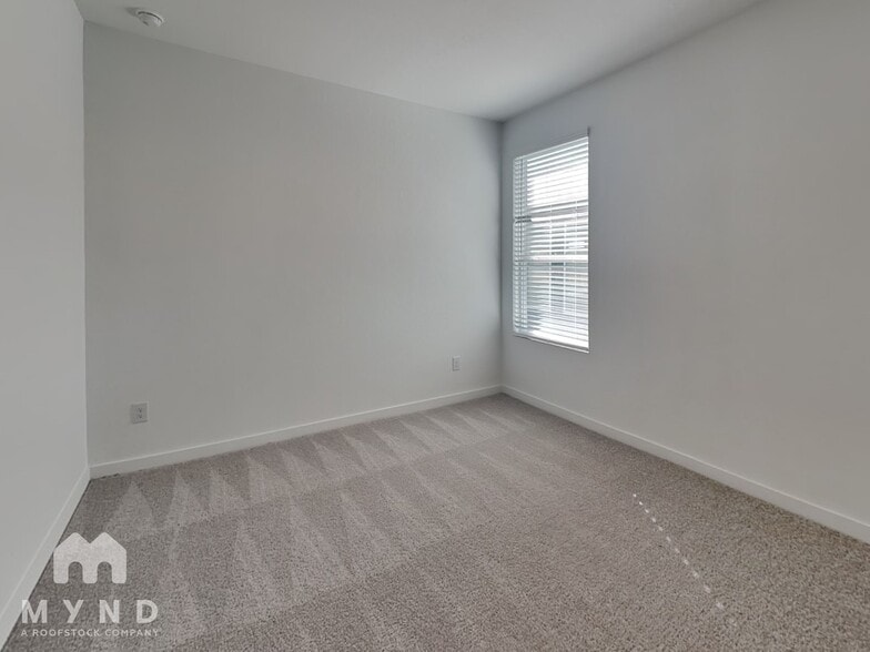 Building Photo - 10632 Ysasmendi Rdg