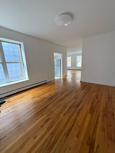 Building Photo - 819 Saratoga Ave