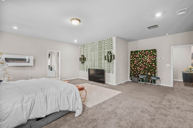 Building Photo - 1518 Valley Brook Dr SW