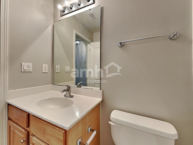 Building Photo - 6902 Brachnell View Dr