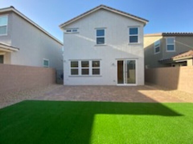 Building Photo - Gorgeous 4 bedroom ENERGY STAR certified 2...