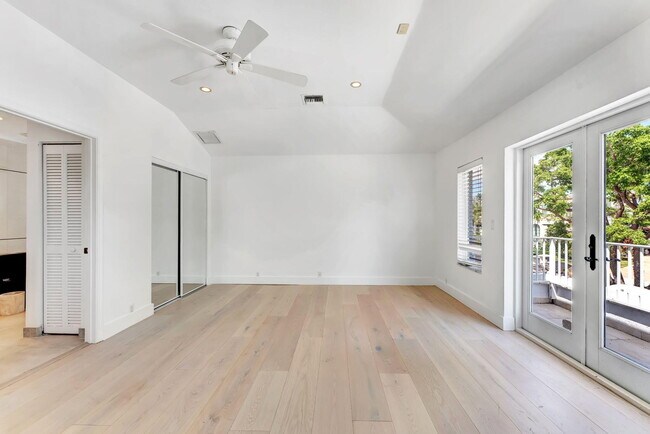 Building Photo - 1026 Seasage Dr