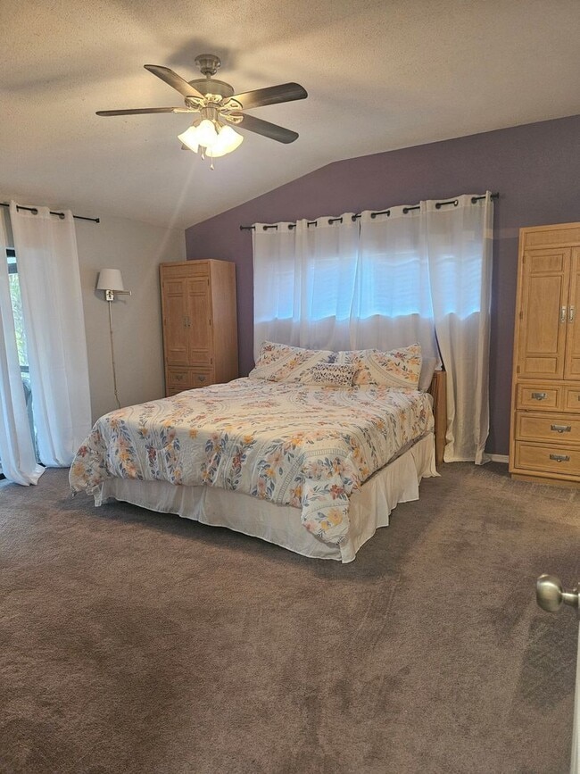 Building Photo - 2 BEDROOM 2 BATH HOME IN  PELICAN BAY GATED COMMUNITY