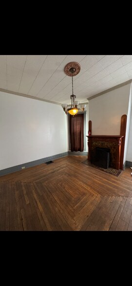 Building Photo - 604 E Buchtel Ave