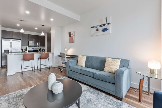 Building Photo - 100 Pier 4 Blvd.