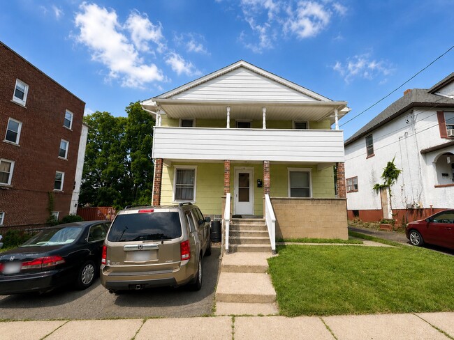 Building Photo - 219 Odell Ave