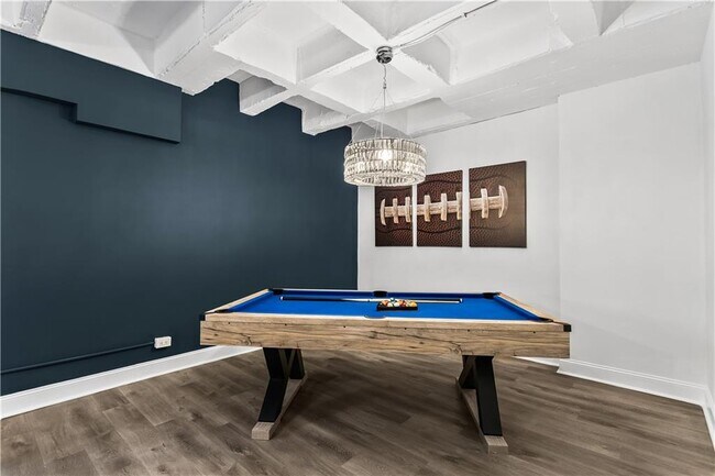 Building Photo - 3645 Peachtree Rd NE