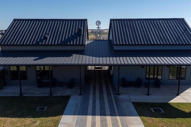 Building Photo - 194 Heritage Ml Trl