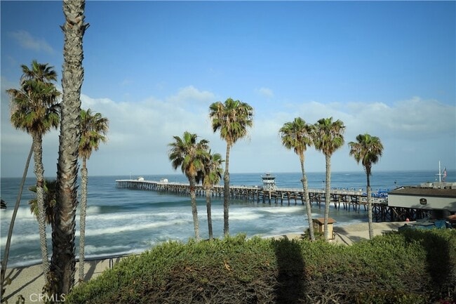 Building Photo - 256 1/2 Avenida Madrid Unit B