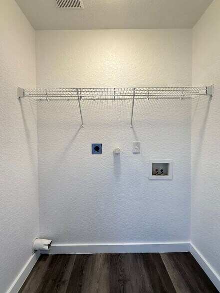 Building Photo - 4411 Mystic Sunrise Dr