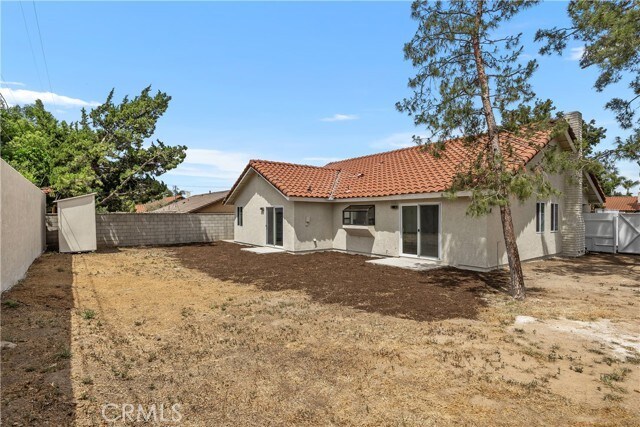 Building Photo - 1348 Sandia St