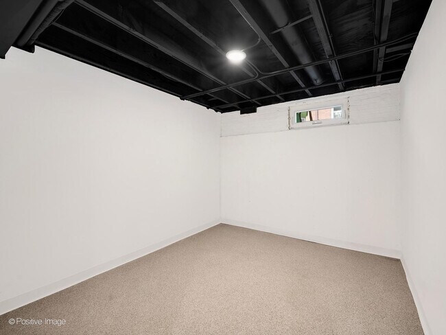 Building Photo - 511 Forest Ave