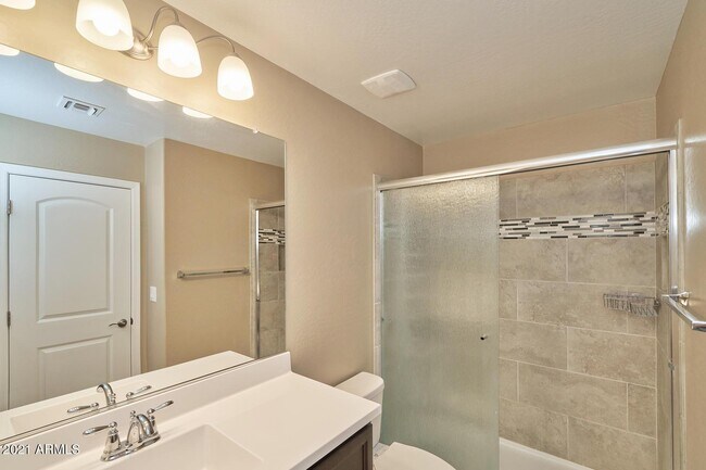 Building Photo - 240 W Juniper Ave