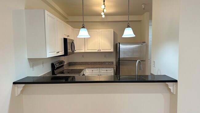 Building Photo - 1 Cityview Ln