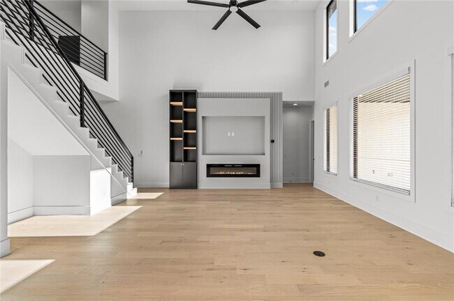Building Photo - 4427 S 88th St