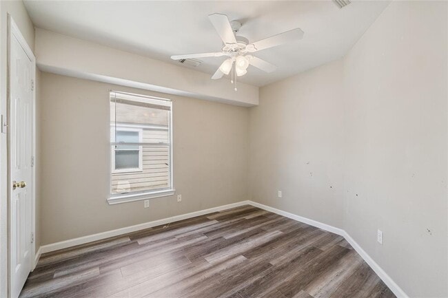Building Photo - 16635 Newglen Ln