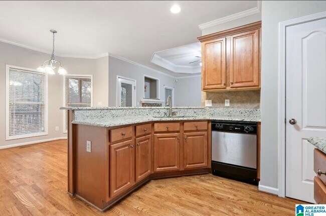 Building Photo - 504 Rolling Hills Dr